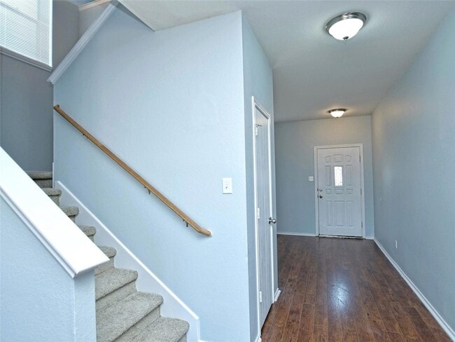 303 Banner Ave