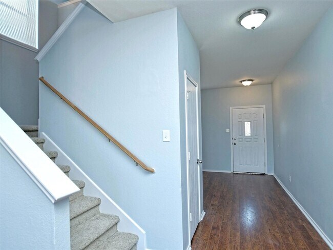 Photo - 303 Banner Ave