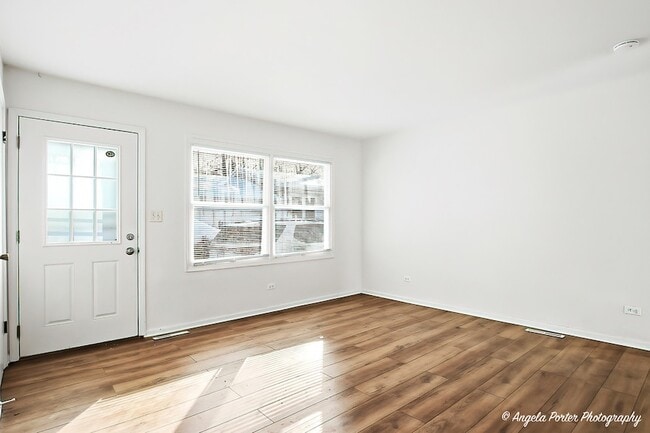 Photo - 829 Washington St