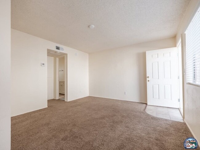 Photo - 1061 El Centro Ave