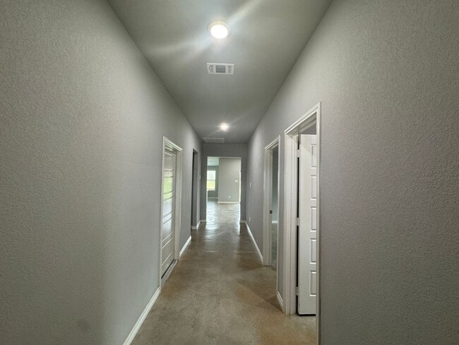 Photo - 1459 Dryden Ave