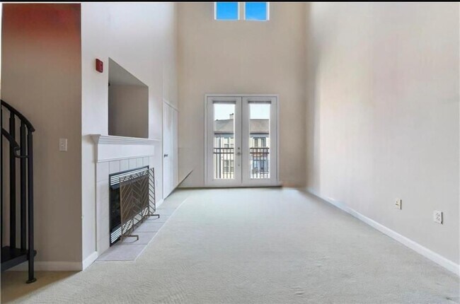 1000 Providence Pl