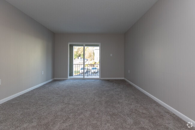 2BR, 1BA - 909SF - Living Room