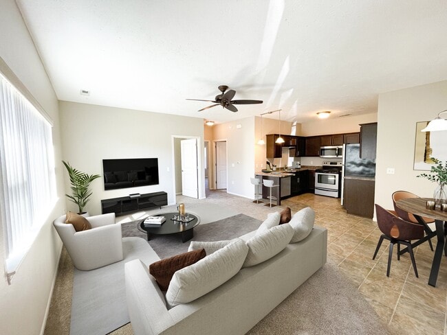 Building Photo - Pinecone Villas