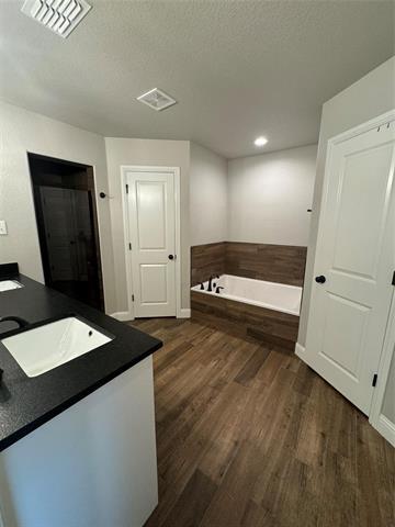 Photo - 208 Melbourne Dr