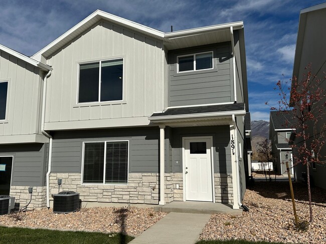 New - Never Lived In End unit Townhouse - ... - New - Never Lived In End unit Townhouse - ...