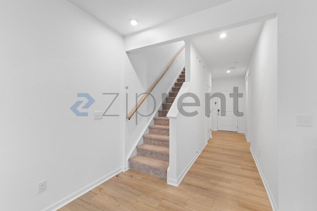 Photo - 3038 Langhorne Ave SW