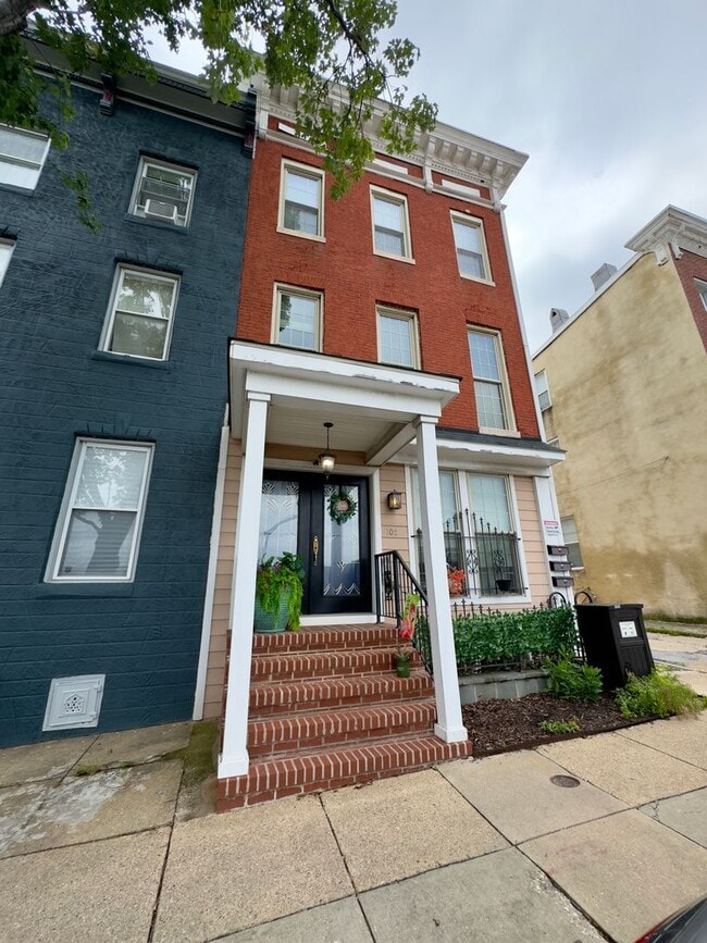 Photo - 105 N Chester St Apartment Unit 2