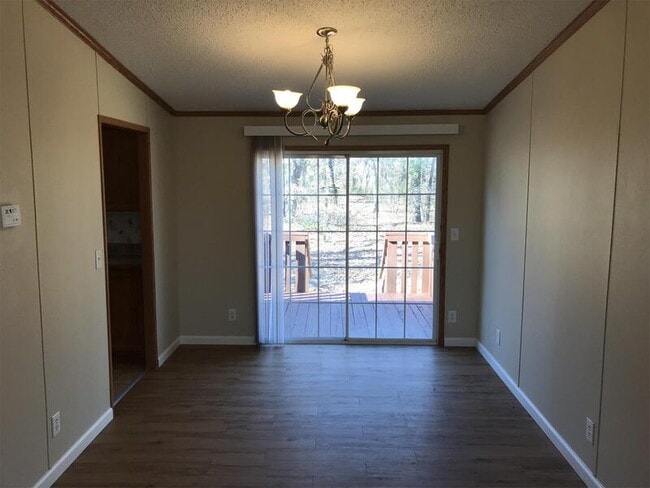 Photo - 121 Heien Ct