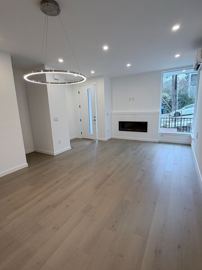 Photo - 2900 S Norman St