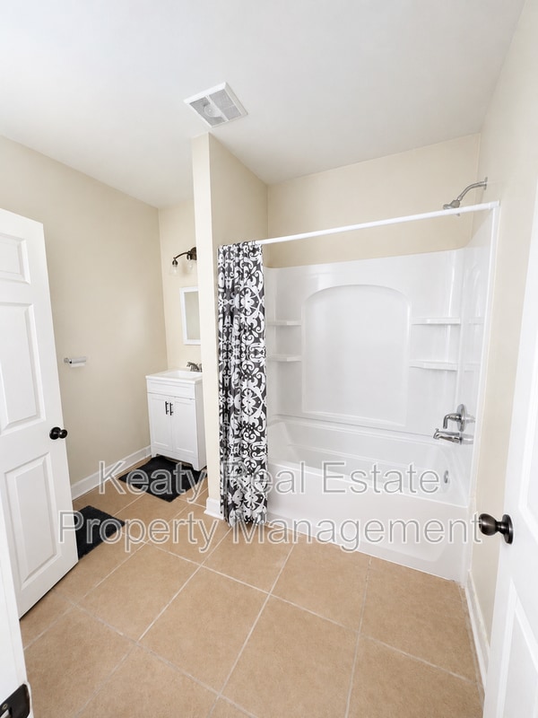 Photo - 801 S East St