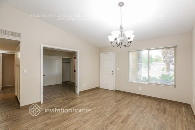 Photo - 2218 W Knox Rd