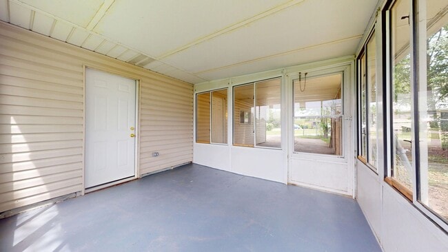Photo - Available Now- 2 bedroom ranch in Bucyrus