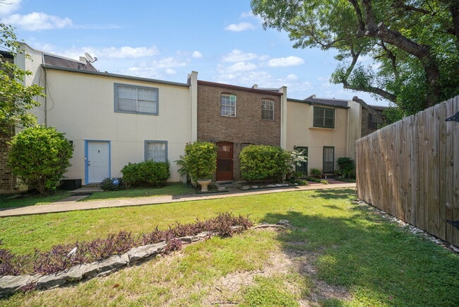 Photo - 6427 Wurzbach Rd