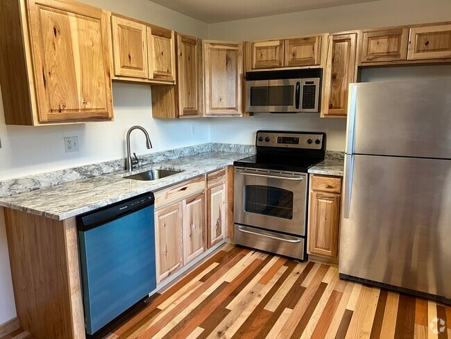 Building Photo - 26 Park Ave Unit C42 Rental