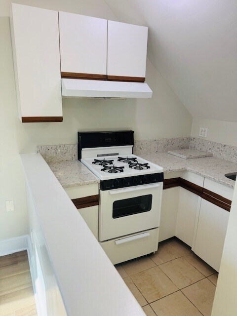 Photo - 72 Adams St Unit A