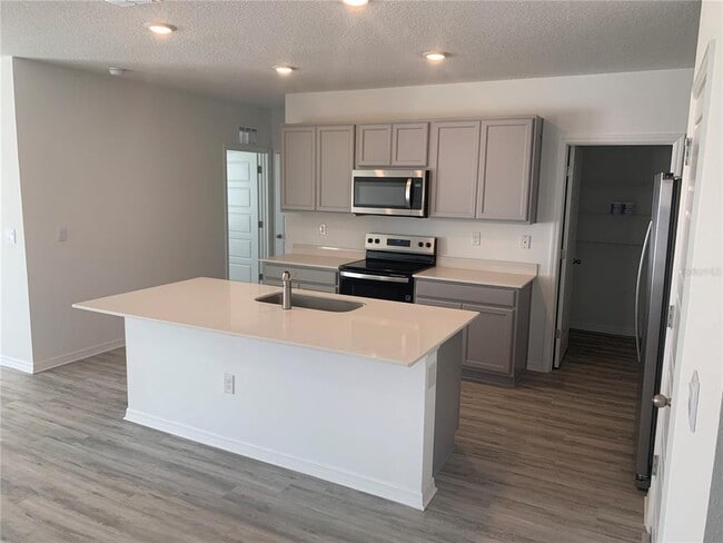 Photo - 3425 Nettle Loop