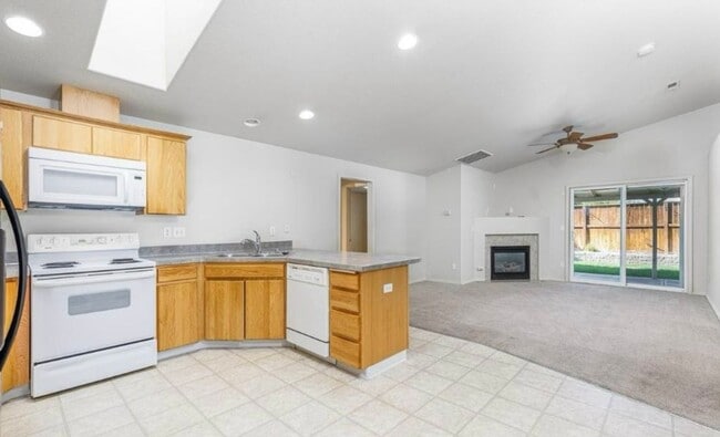 Photo - Stunning 3 Bedroom in West Pasco with RV P...
