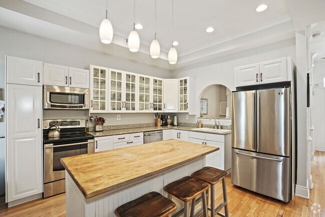 Building Photo - Lovely 2 BR/2.5 BA Apartment near Noma II! Unit ( A)