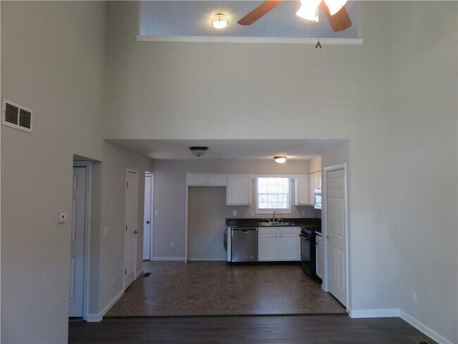 Photo - 204 Twin Pines Ct