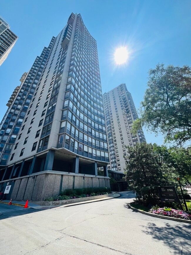 Photo - 5701 N Sheridan Rd Condo Unit 7B