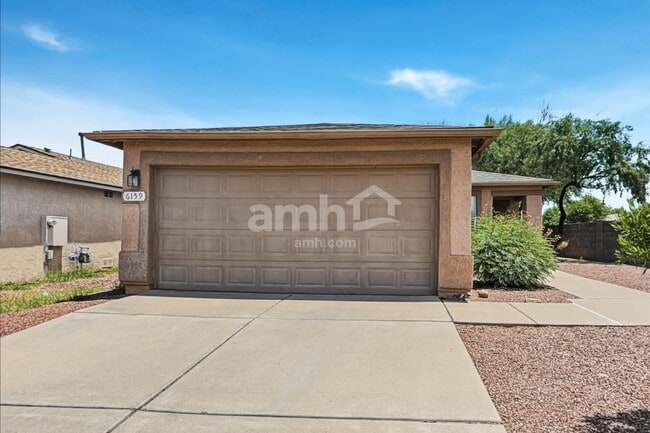 Building Photo - 6159 S Avenue De La Chandelle