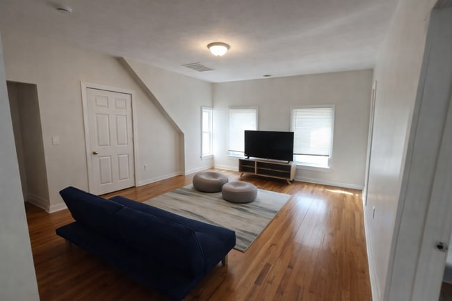 Building Photo - 64 Chase Ave Unit 2