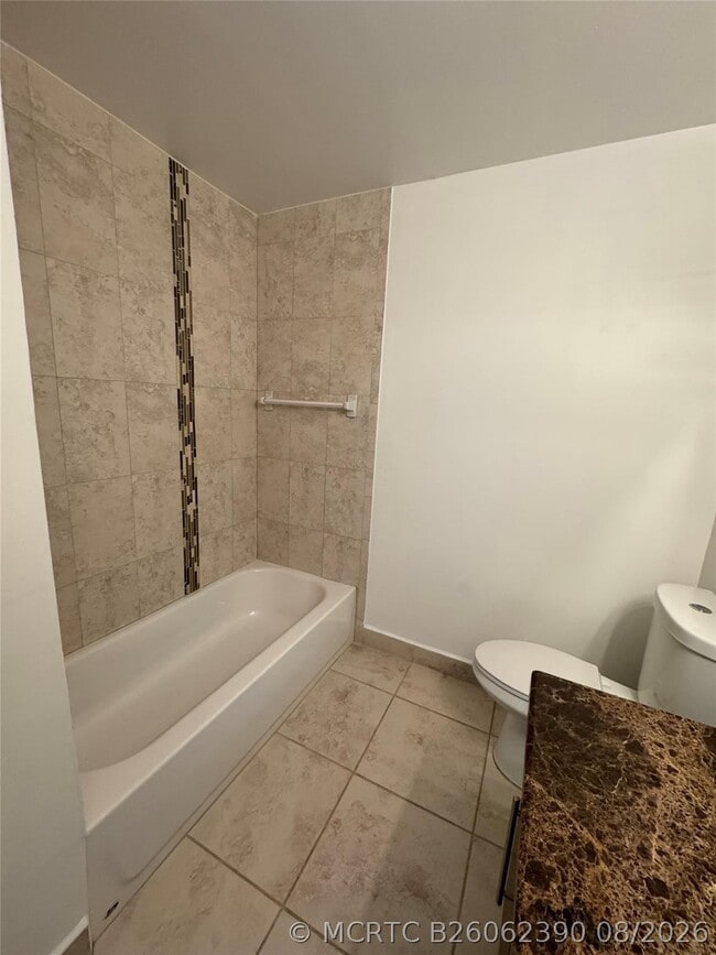 Photo - 445 Lakeview Dr