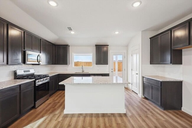 Photo - 514 Weller Rd