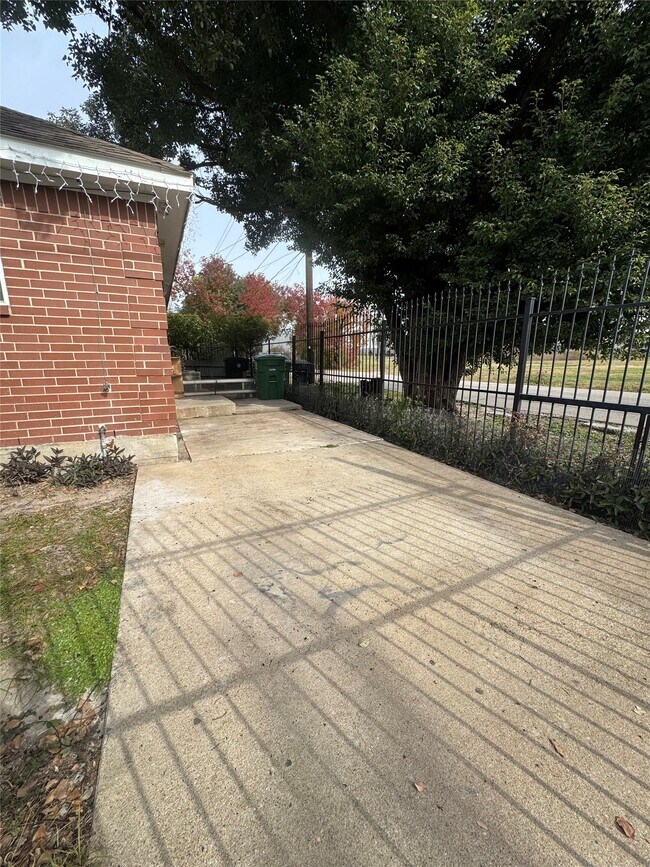 Photo - 2101 Maury St