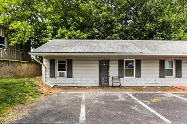 Photo - 13628 Pennsylvania Ave Unidad #1