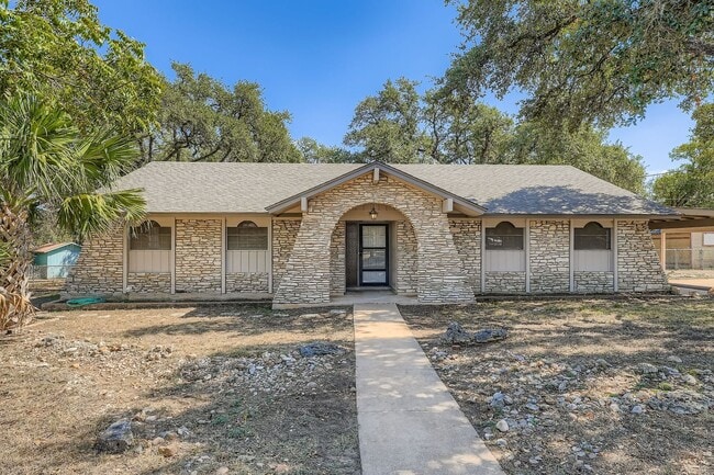 Building Photo - Ranch Style Home For Lease on Huge Lot in ...