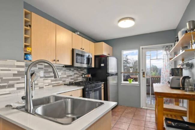 Photo - 2029 Collingwood St Unit ID1051859P