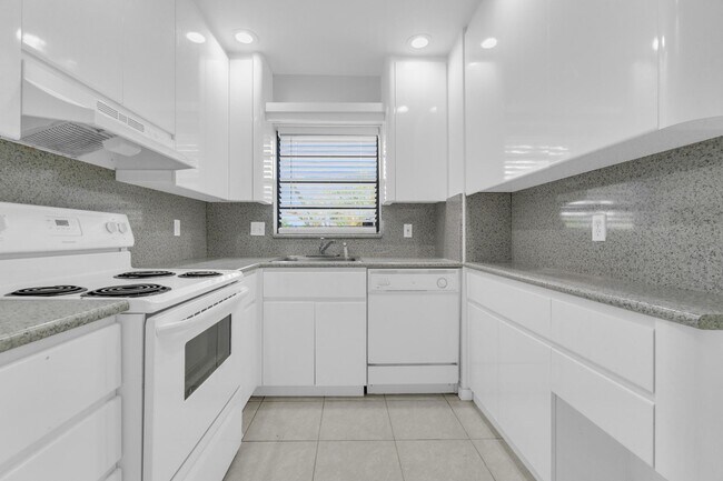 Photo - 200 Jacaranda Country Club Dr Unit 3c