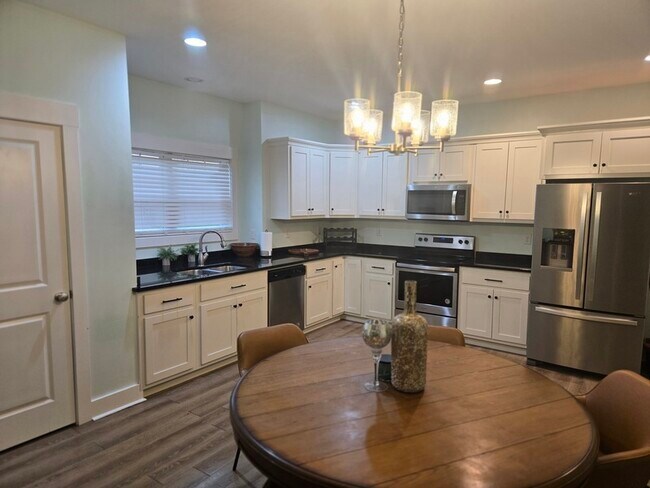 Photo - 4034 Waterfield Ln