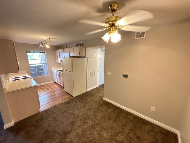 Photo - Cozy 1Bed/1Bath 2nd floor Condo in Henderson!