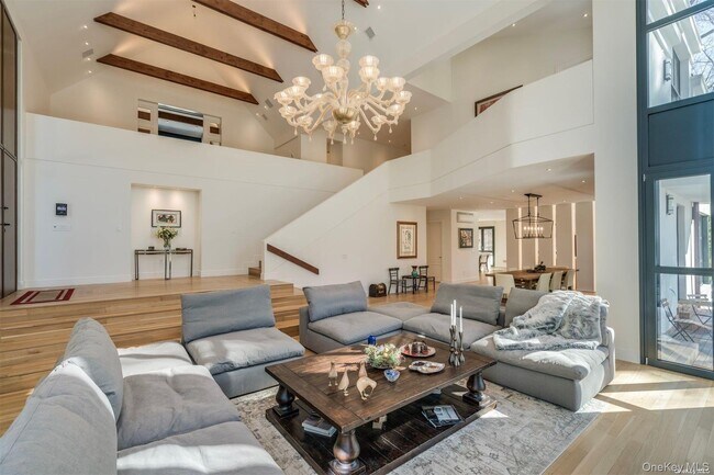 Photo - 9 Winding Way