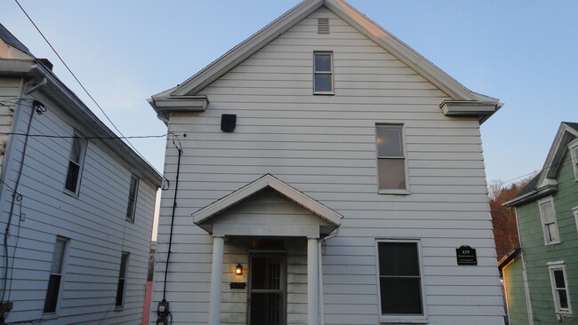 Front Entrance - 429 Pennsylvania Ave Unit 1