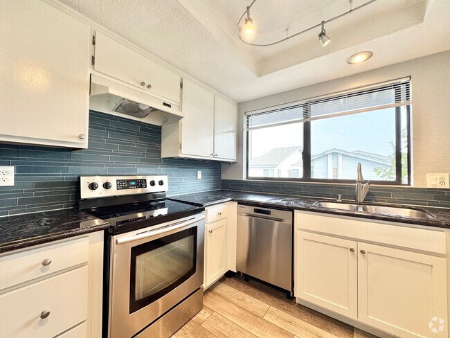 Building Photo - Beautiful 2Bd/2Ba Unit 205 Rental