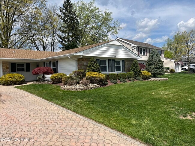 Photo - 32 Idlewild Ln