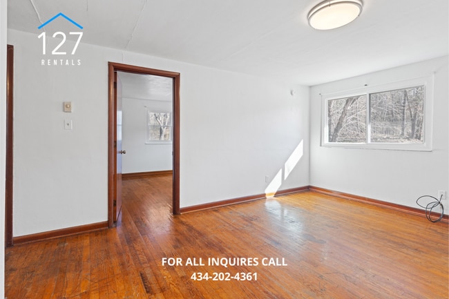 Photo - Comfortable & Convenient 1-Bedroom Apartment in Prime Lynchburg Location! Unit 2