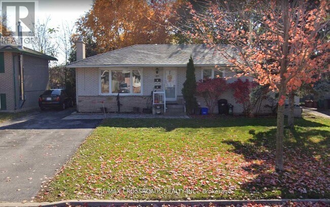 Photo - 89 Ottaway Ave