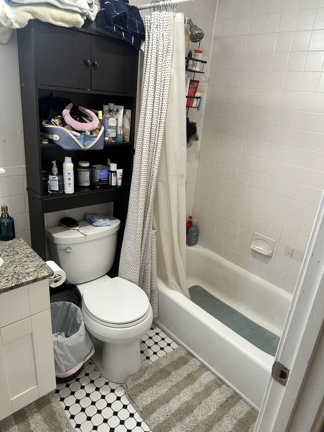 Photo - 701 Massachusetts Ave Unit 2