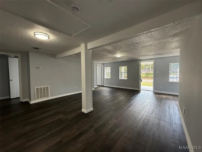 Photo - 2015 Stokes St