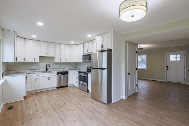 Photo - 758 Custis St