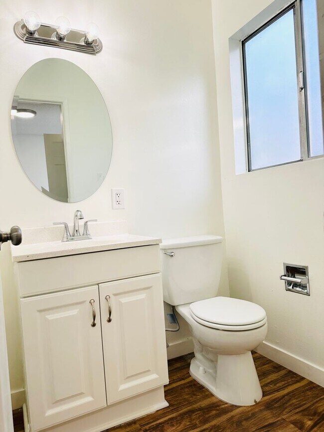 Photo - Townhome 2 bed 1.5 Bath in Anaheim