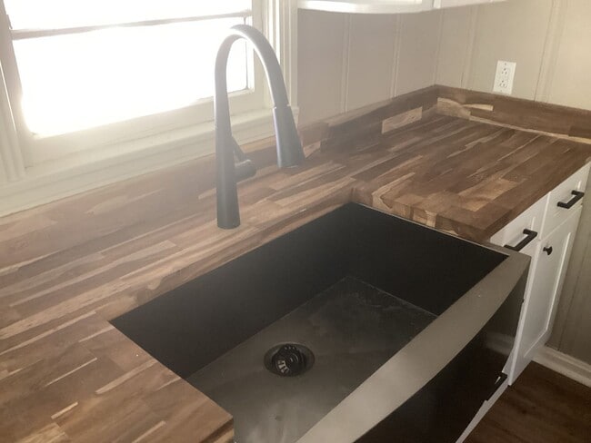 Photo - Newly Remodeled 3-bedroom 1 bath in North Gadsden