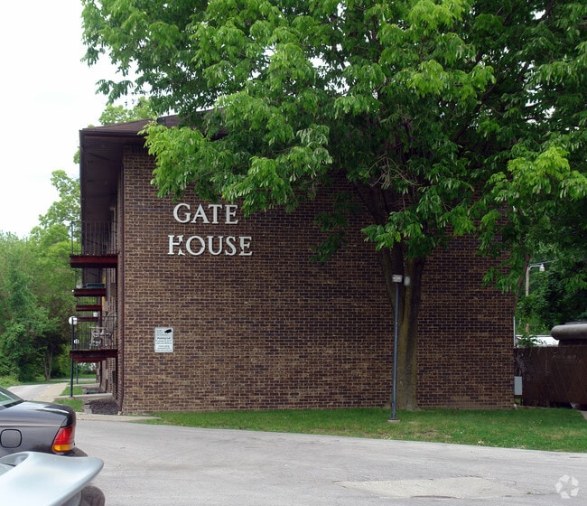 Gate House Apartments - Gate House Apartments