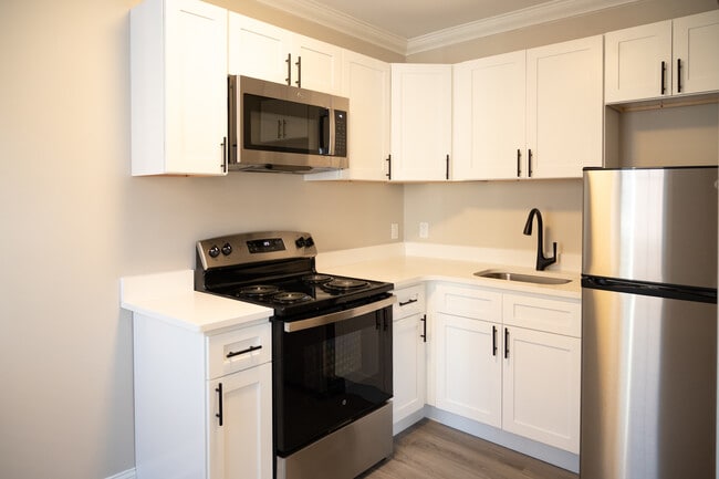 Photo - University City Associates