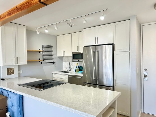 Photo - Upgraded 1 bedroom in Waikiki! Unit 1812